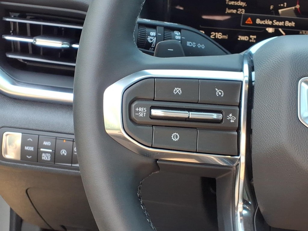 GMC Terrain Vehicle Full-screen Gallery Image 11