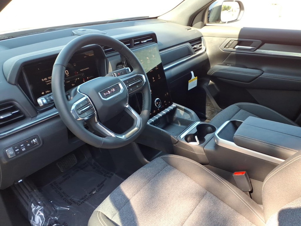 GMC Terrain Vehicle Full-screen Gallery Image 15