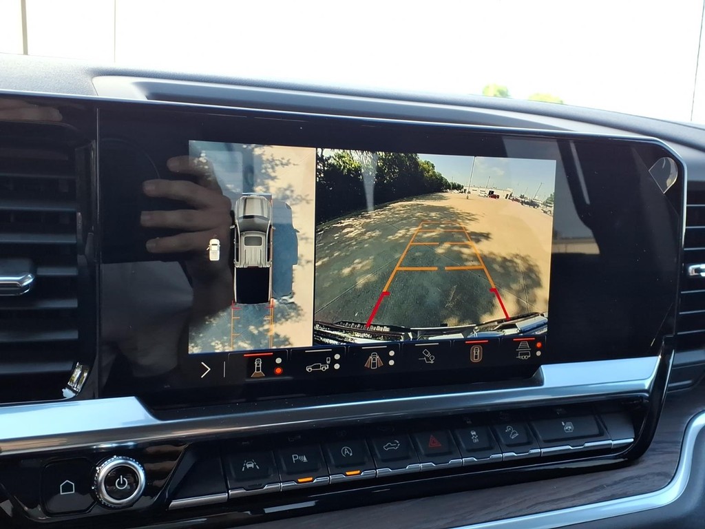 GMC Sierra 1500 Vehicle Full-screen Gallery Image 9