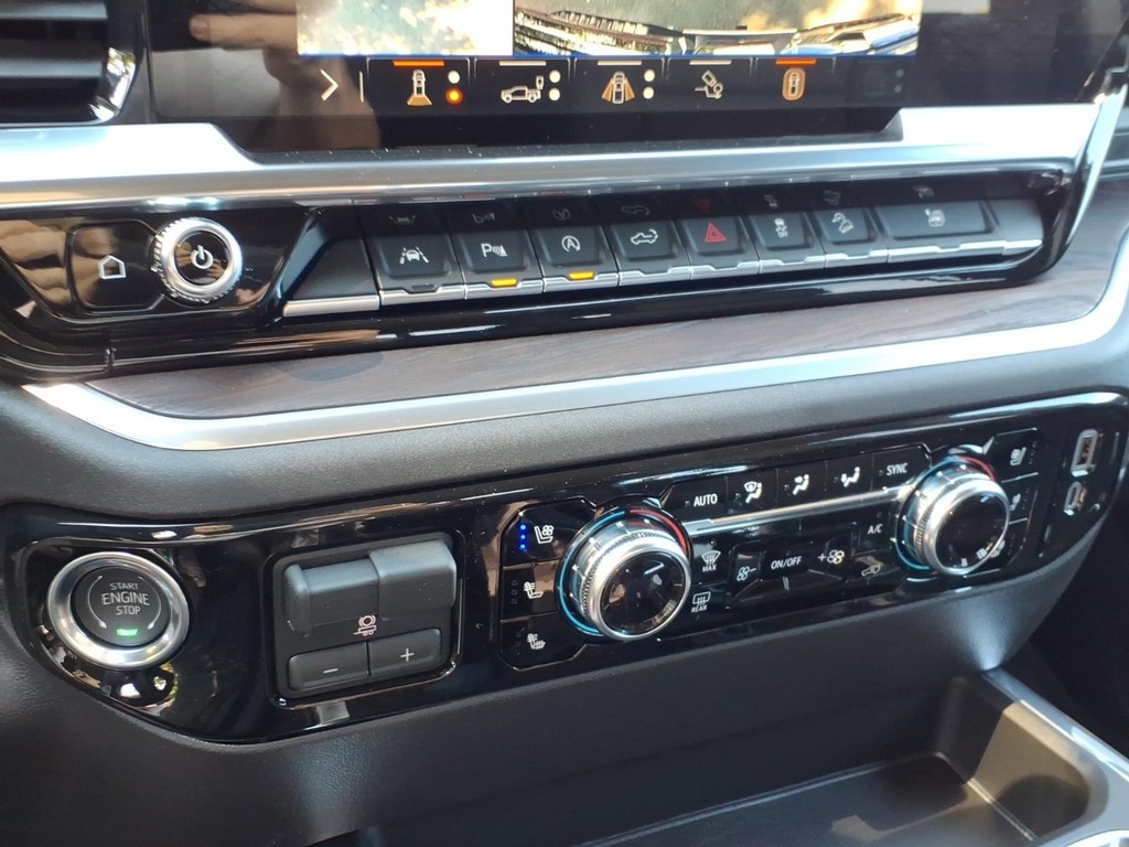 GMC Sierra 1500 Vehicle Full-screen Gallery Image 10