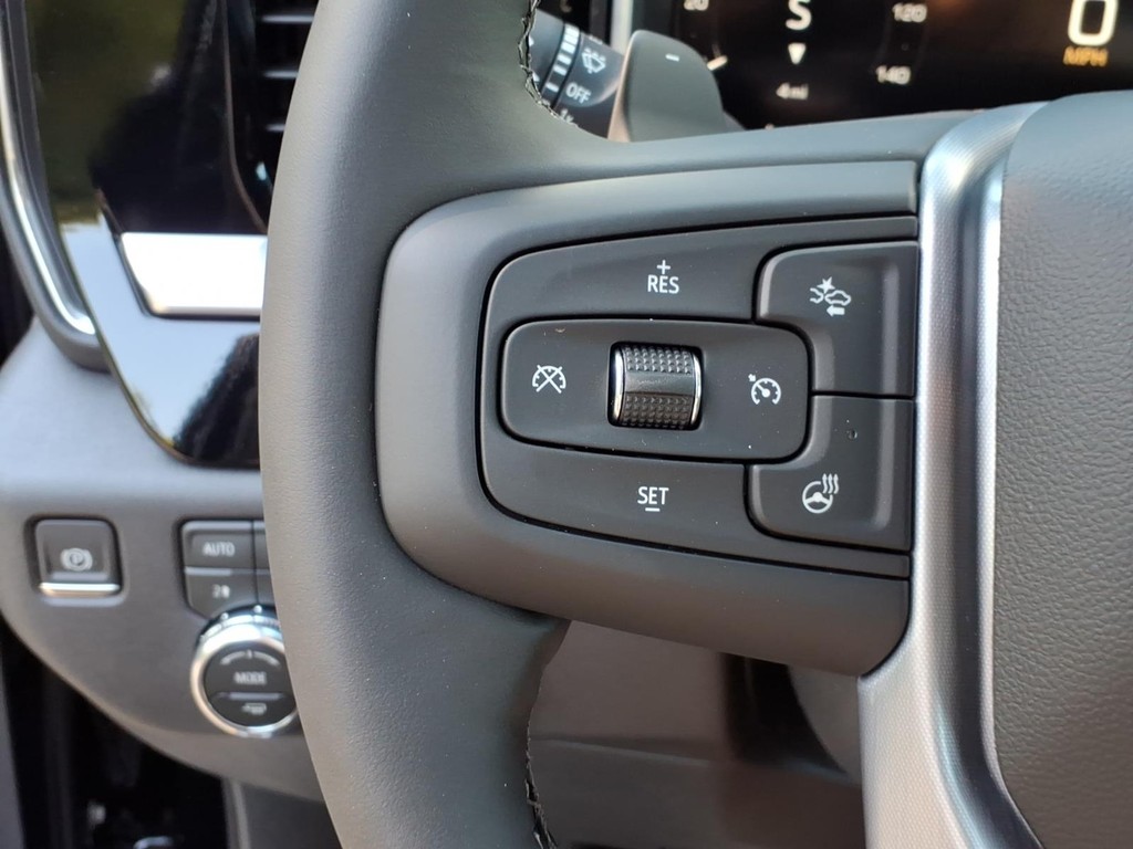 GMC Sierra 1500 Vehicle Full-screen Gallery Image 12