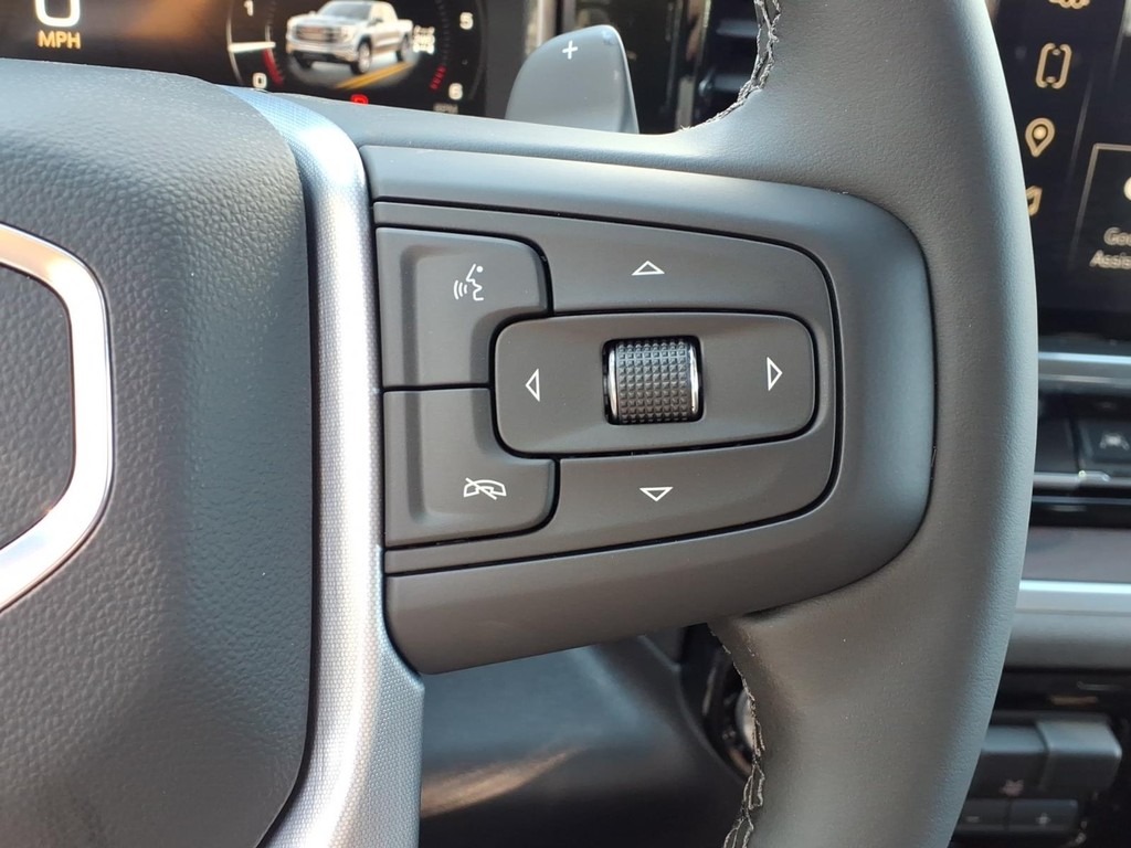 GMC Sierra 1500 Vehicle Full-screen Gallery Image 13
