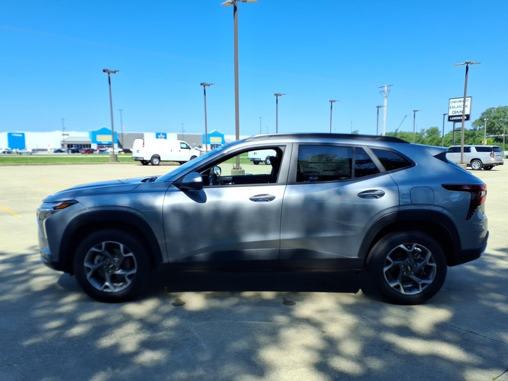 Chevrolet Trax Vehicle Full-screen Gallery Image 2