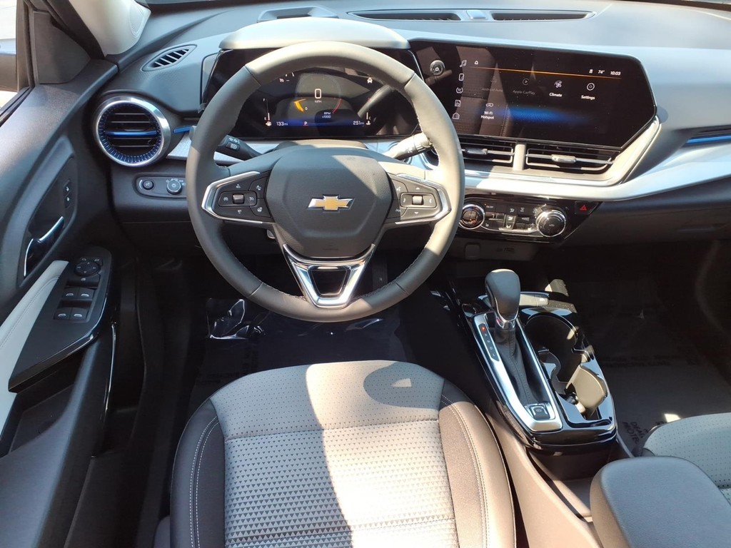 Chevrolet Trax Vehicle Full-screen Gallery Image 7