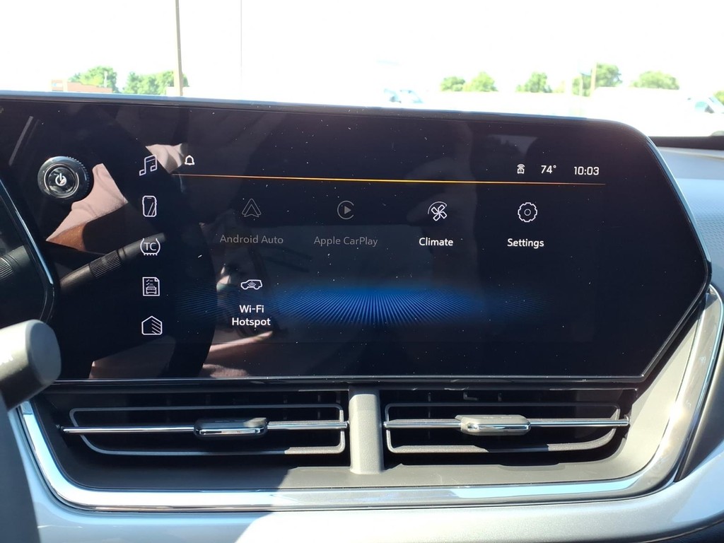 Chevrolet Trax Vehicle Full-screen Gallery Image 8