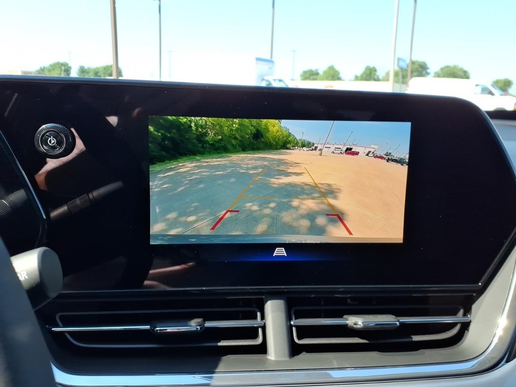 Chevrolet Trax Vehicle Full-screen Gallery Image 9
