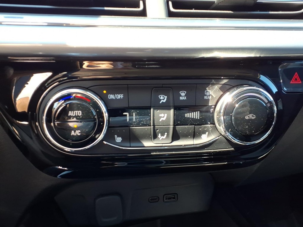Chevrolet Trax Vehicle Full-screen Gallery Image 10