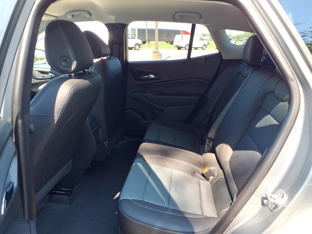 Chevrolet Trax Vehicle Full-screen Gallery Image 17