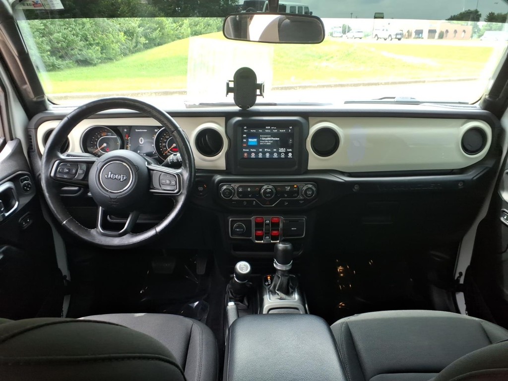 Jeep Wrangler Unlimited Vehicle Full-screen Gallery Image 4