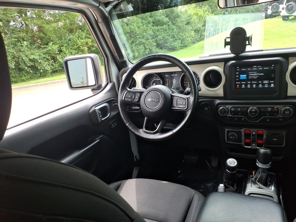 Jeep Wrangler Unlimited Vehicle Full-screen Gallery Image 6