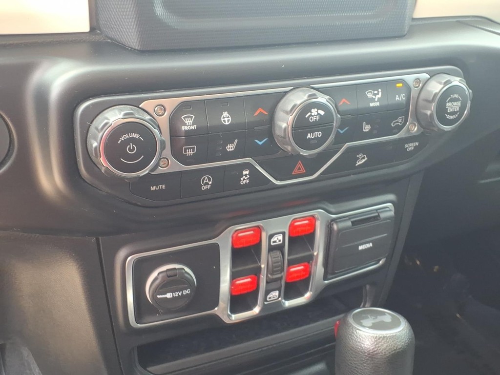 Jeep Wrangler Unlimited Vehicle Full-screen Gallery Image 10