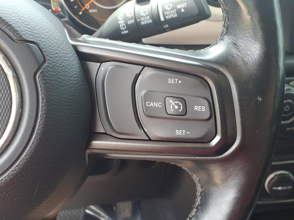 Jeep Wrangler Unlimited Vehicle Full-screen Gallery Image 13