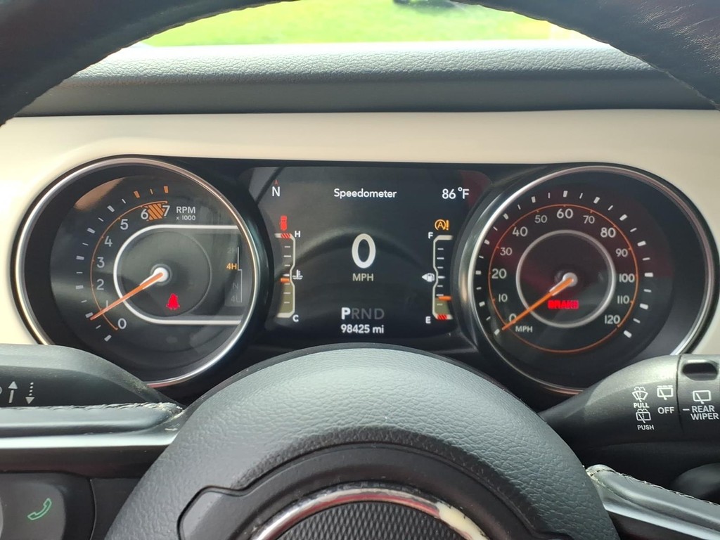 Jeep Wrangler Unlimited Vehicle Full-screen Gallery Image 14