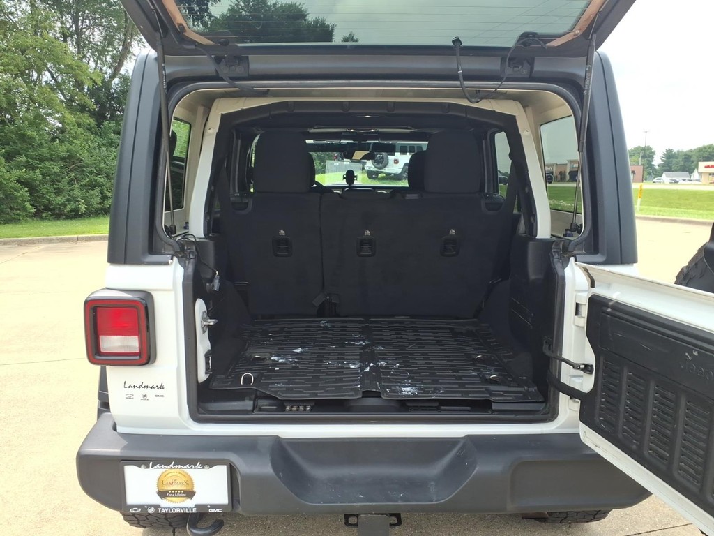 Jeep Wrangler Unlimited Vehicle Full-screen Gallery Image 18