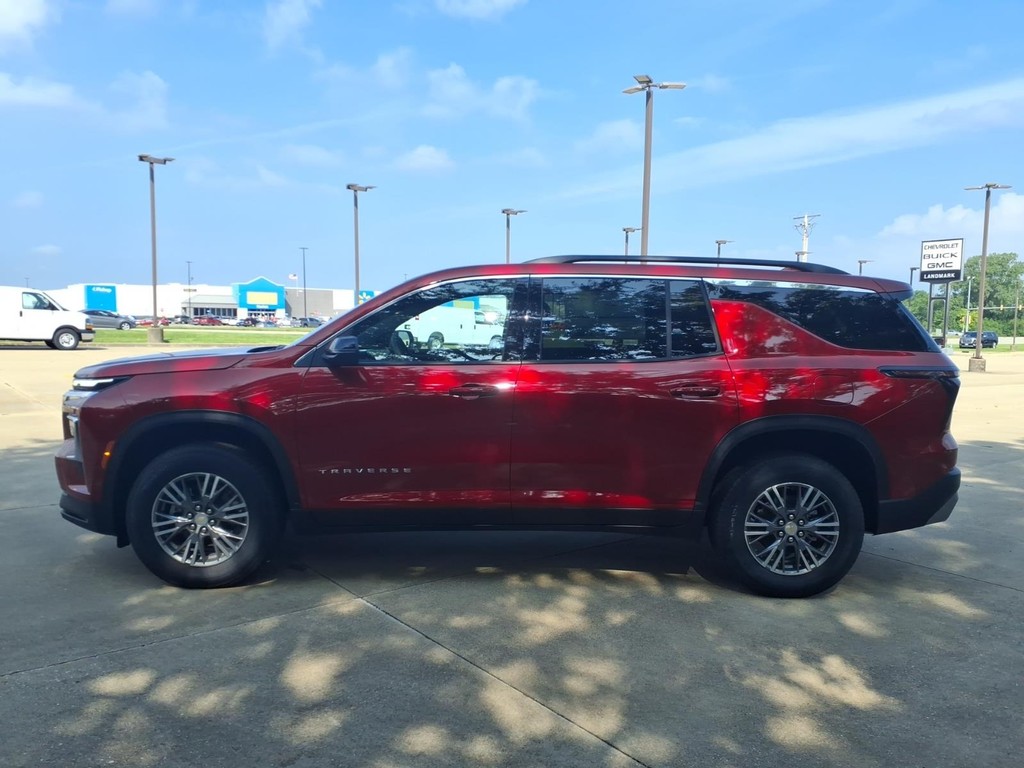 Chevrolet Traverse Vehicle Full-screen Gallery Image 2