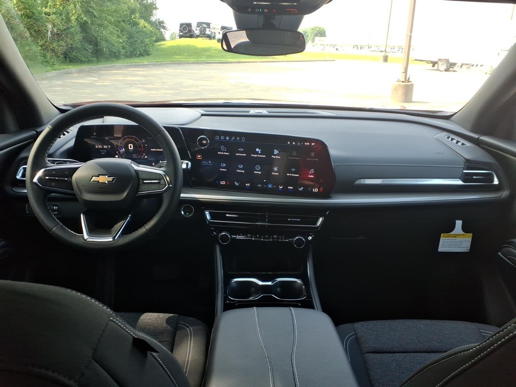 Chevrolet Traverse Vehicle Full-screen Gallery Image 4