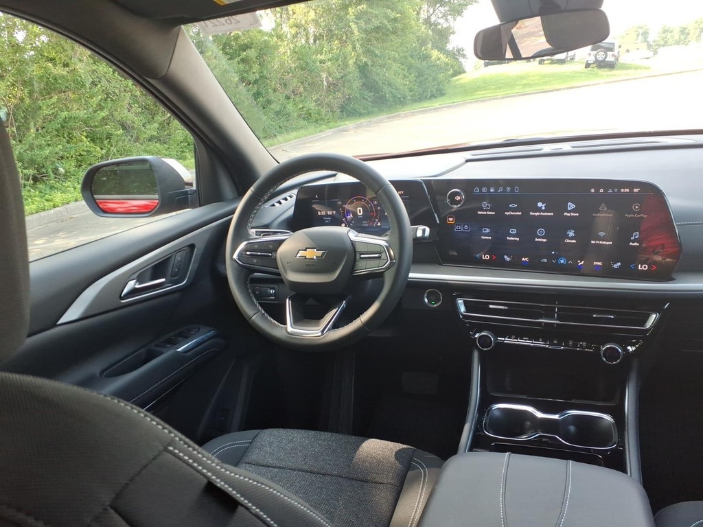 Chevrolet Traverse Vehicle Full-screen Gallery Image 6