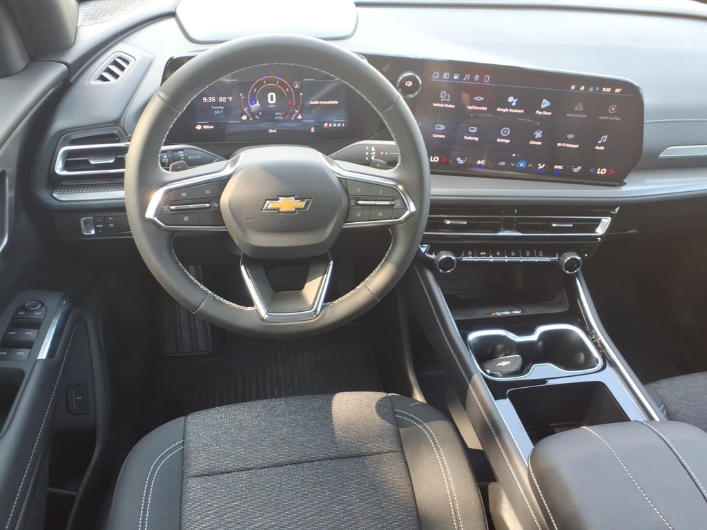 Chevrolet Traverse Vehicle Full-screen Gallery Image 7
