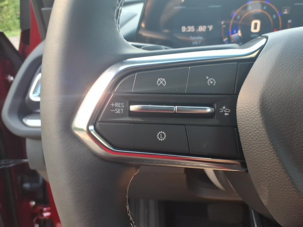 Chevrolet Traverse Vehicle Full-screen Gallery Image 11