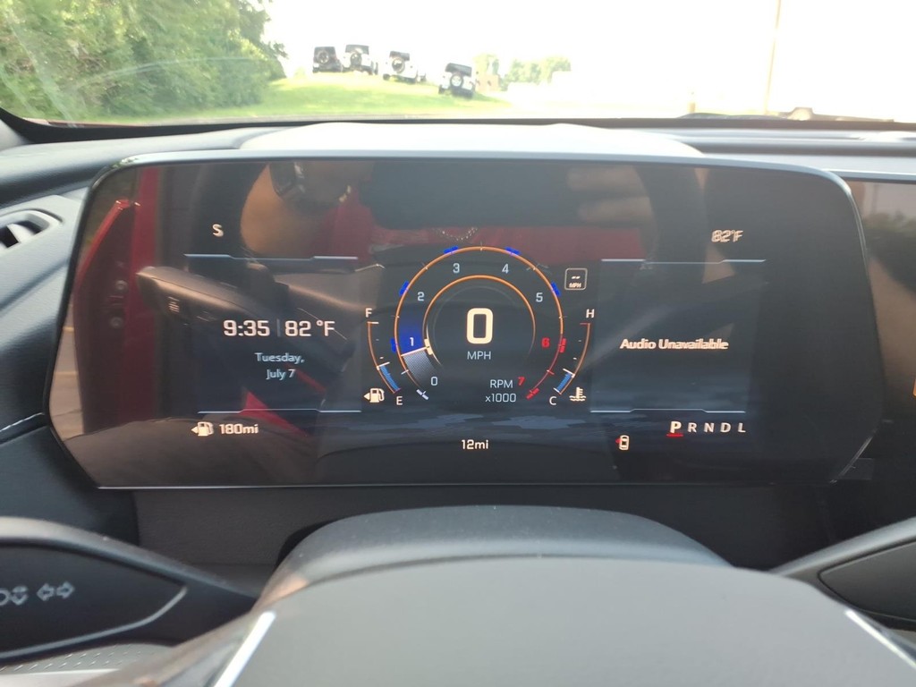 Chevrolet Traverse Vehicle Full-screen Gallery Image 13
