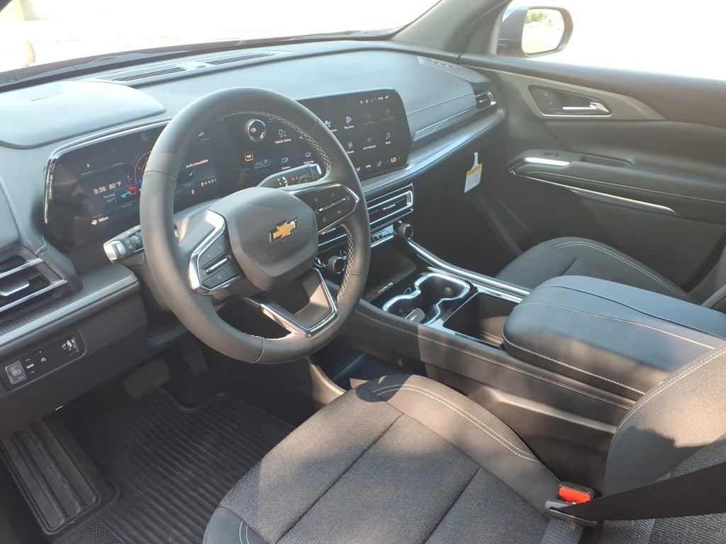 Chevrolet Traverse Vehicle Full-screen Gallery Image 15