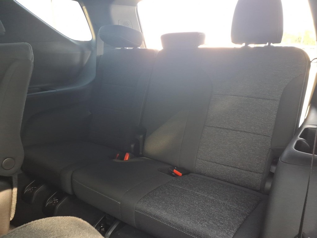 Chevrolet Traverse Vehicle Full-screen Gallery Image 17