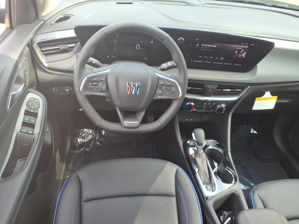 Buick Encore GX Vehicle Full-screen Gallery Image 7