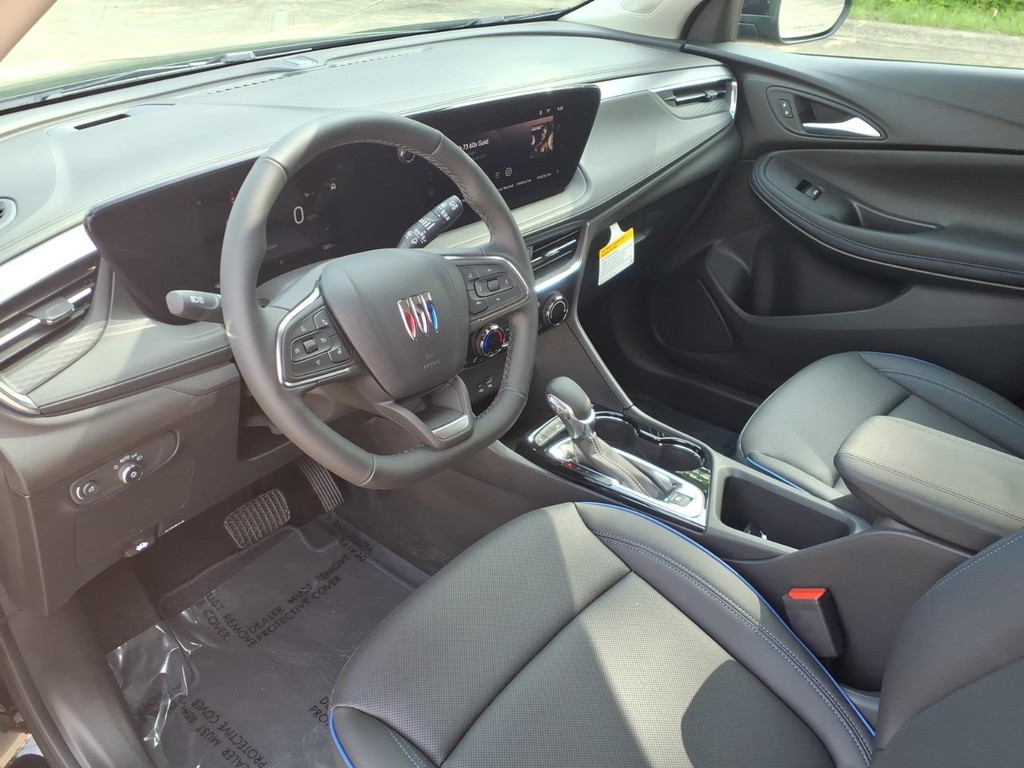 Buick Encore GX Vehicle Full-screen Gallery Image 16