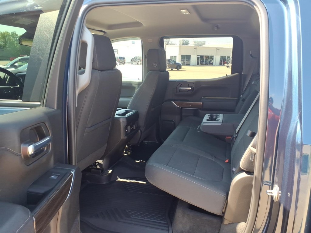Chevrolet Silverado 1500 LTD Vehicle Full-screen Gallery Image 06