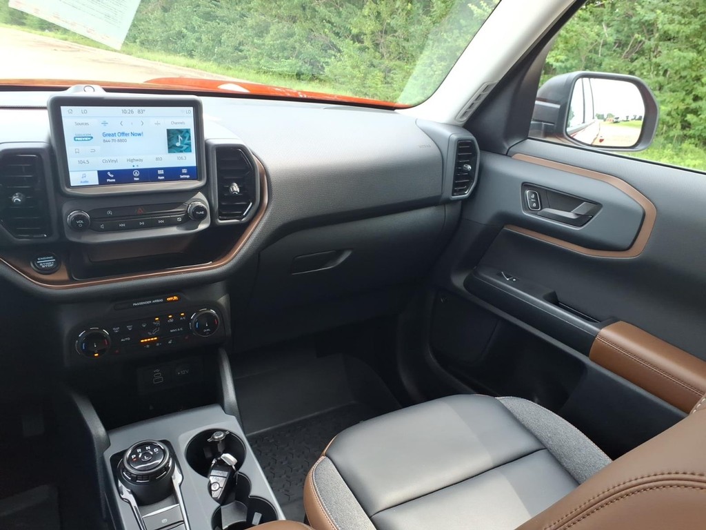 Ford Bronco Sport Vehicle Full-screen Gallery Image 5