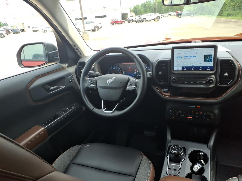 Ford Bronco Sport Vehicle Full-screen Gallery Image 6
