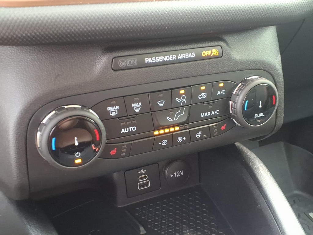 Ford Bronco Sport Vehicle Full-screen Gallery Image 10