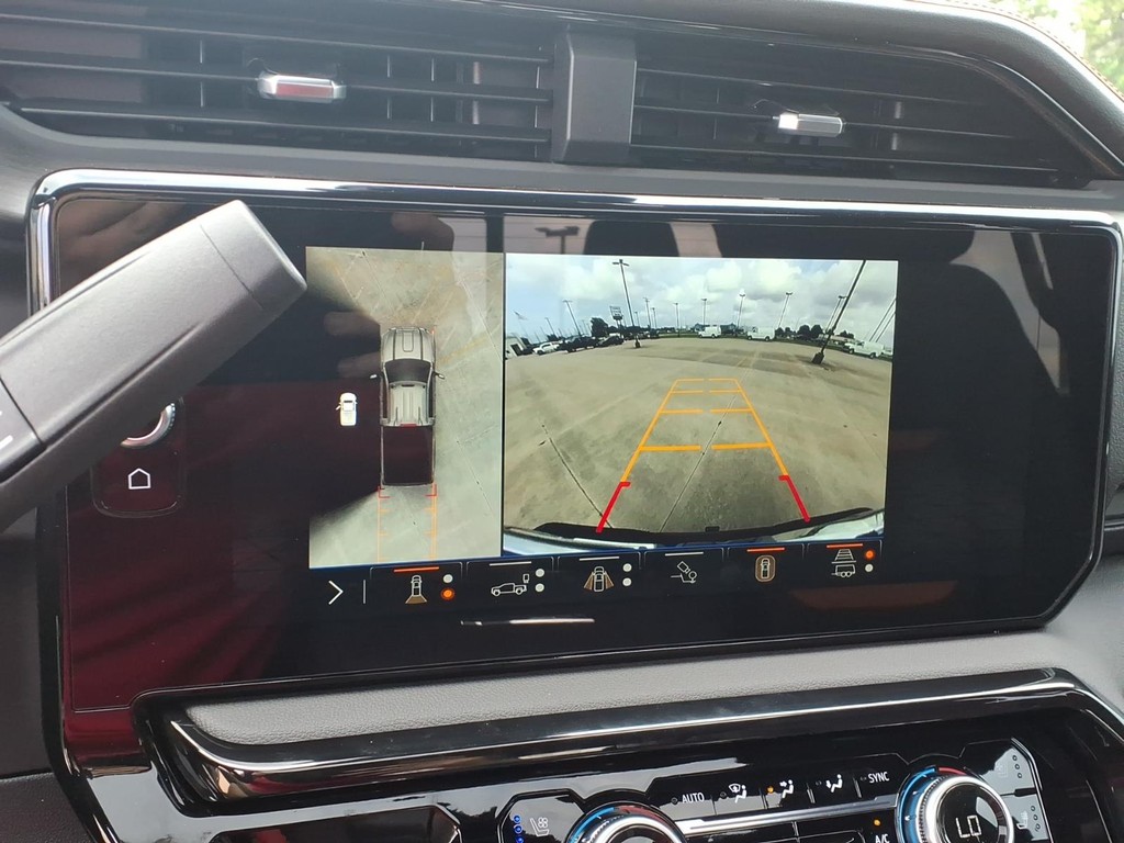 GMC Sierra 2500HD Vehicle Full-screen Gallery Image 9
