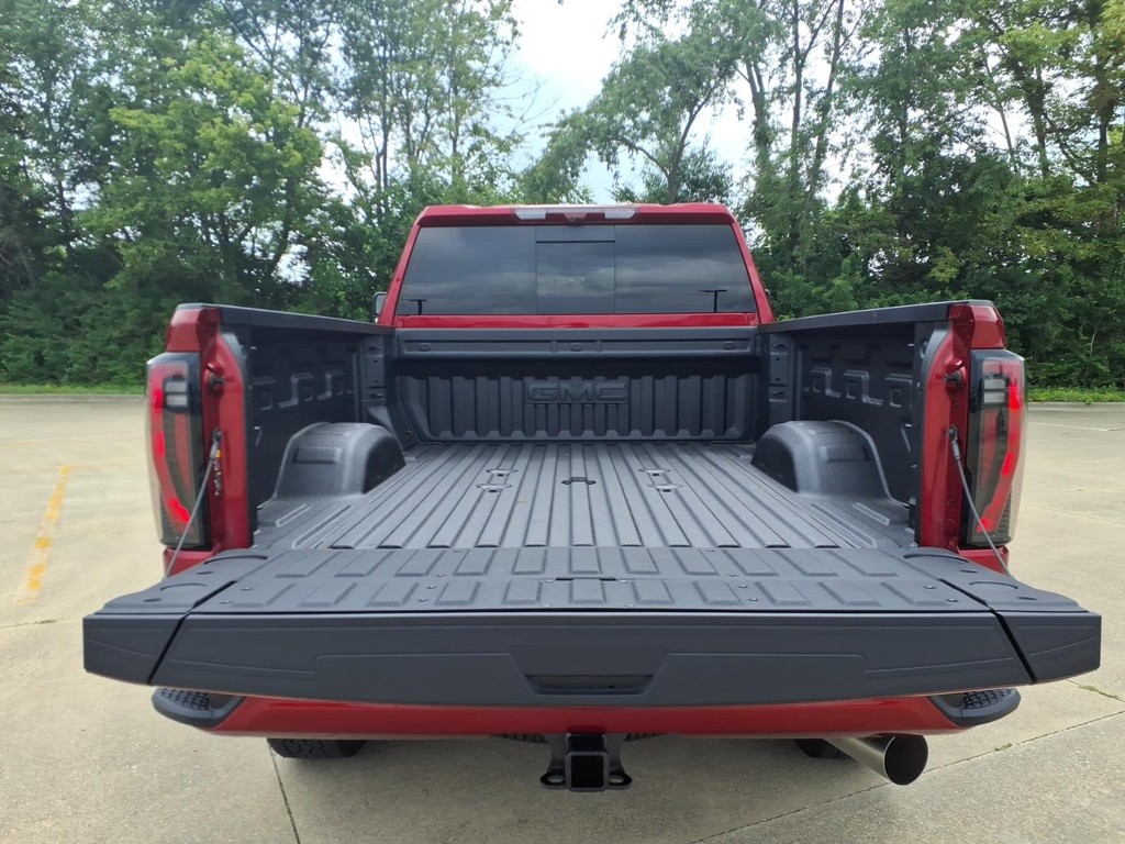 GMC Sierra 2500HD Vehicle Full-screen Gallery Image 19