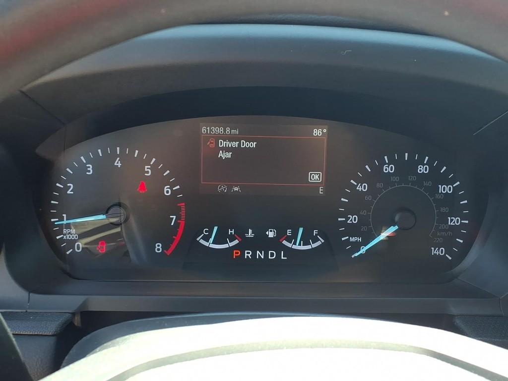 Ford Explorer Vehicle Full-screen Gallery Image 17