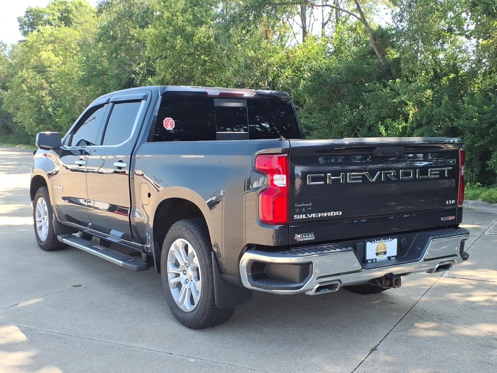 Chevrolet Silverado 1500 Vehicle Full-screen Gallery Image 3