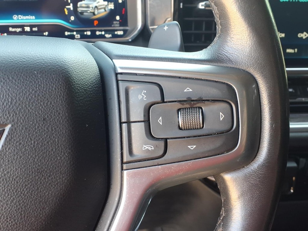 Chevrolet Silverado 1500 Vehicle Full-screen Gallery Image 16