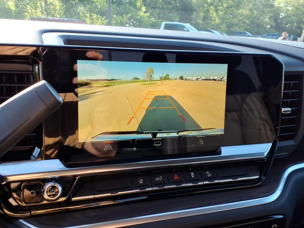 GMC Sierra 2500HD Vehicle Full-screen Gallery Image 9