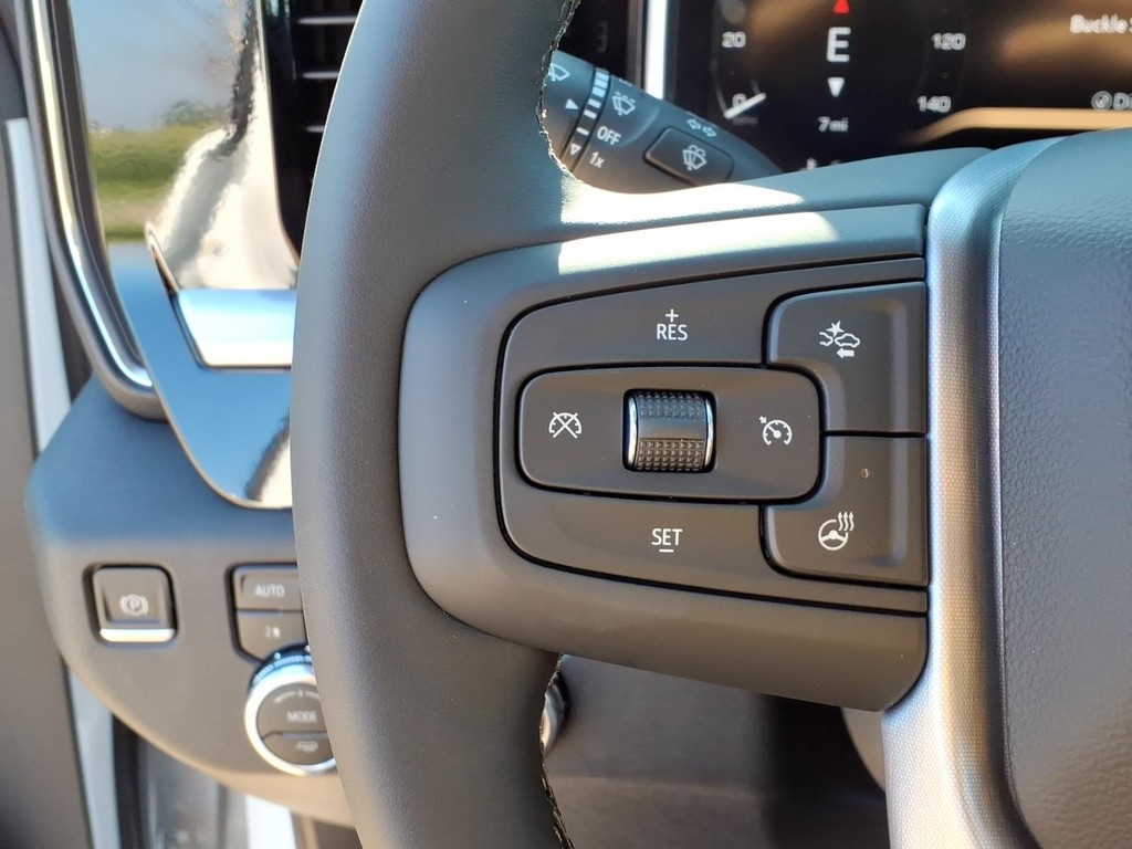 GMC Sierra 2500HD Vehicle Full-screen Gallery Image 11