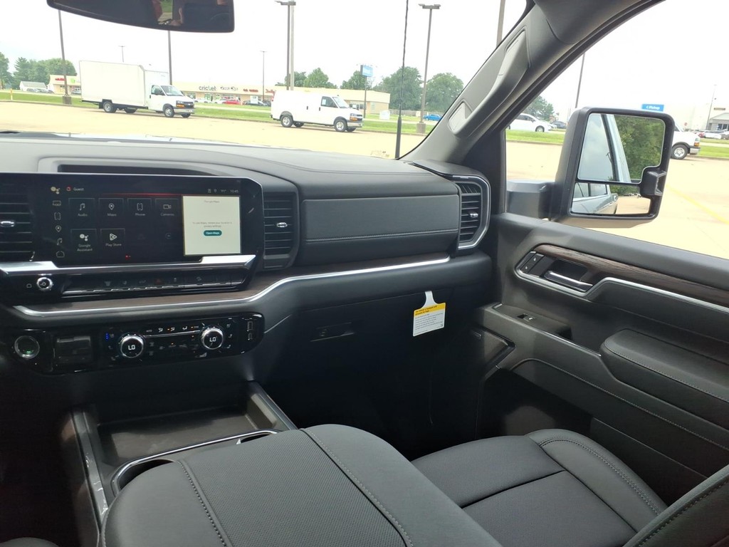 GMC Sierra 2500HD Vehicle Full-screen Gallery Image 5