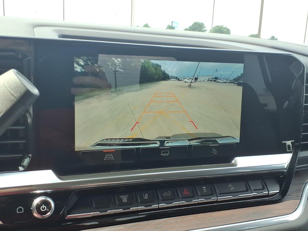 GMC Sierra 2500HD Vehicle Full-screen Gallery Image 9