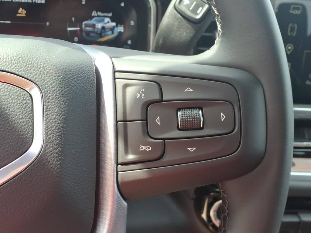 GMC Sierra 2500HD Vehicle Full-screen Gallery Image 12