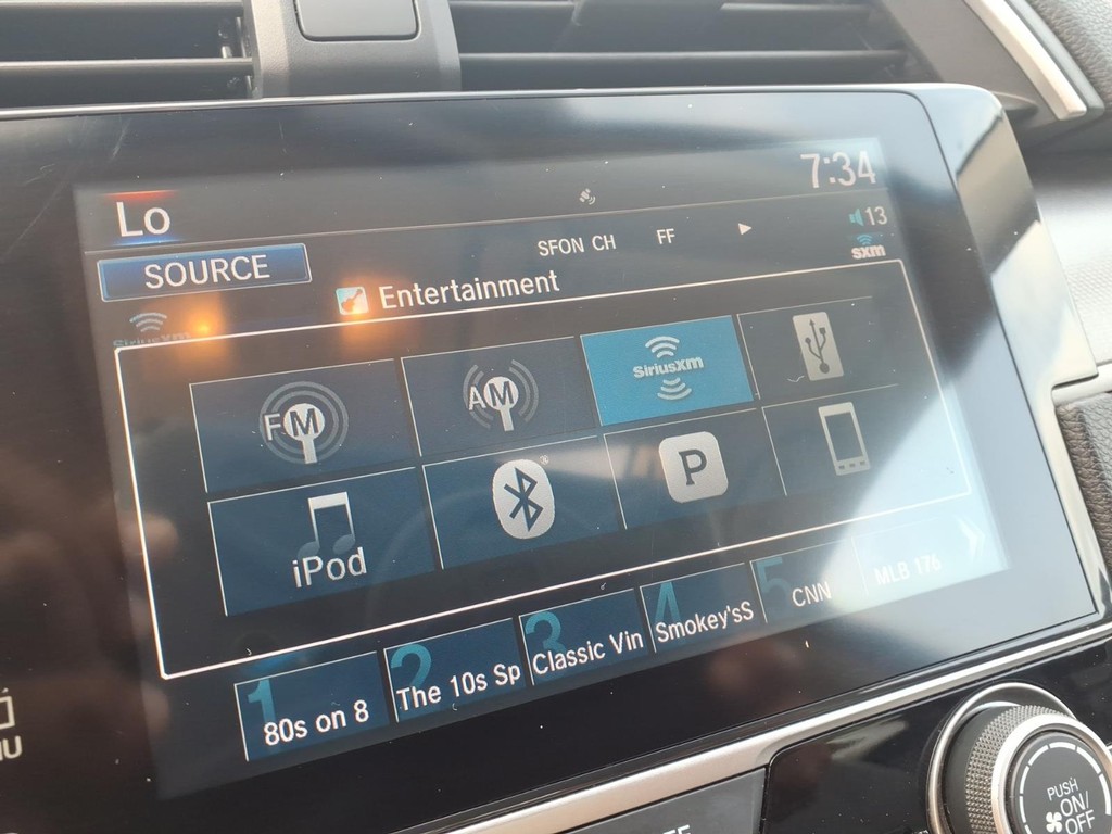Honda Civic Sedan Vehicle Full-screen Gallery Image 8