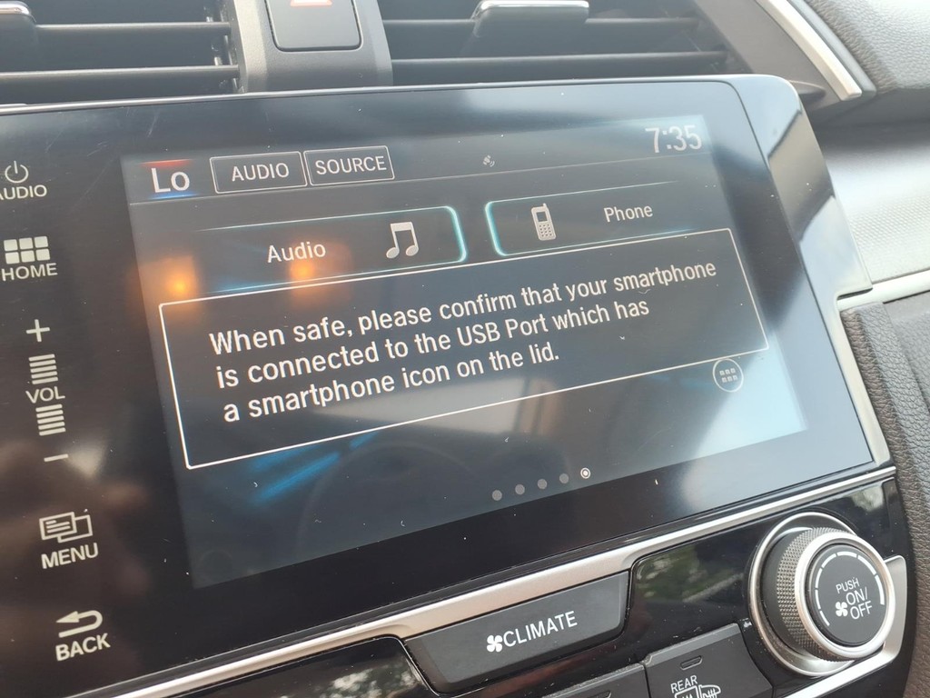 Honda Civic Sedan Vehicle Full-screen Gallery Image 9
