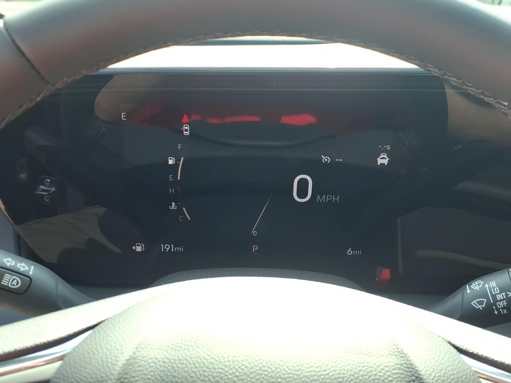 Buick Encore GX Vehicle Full-screen Gallery Image 17