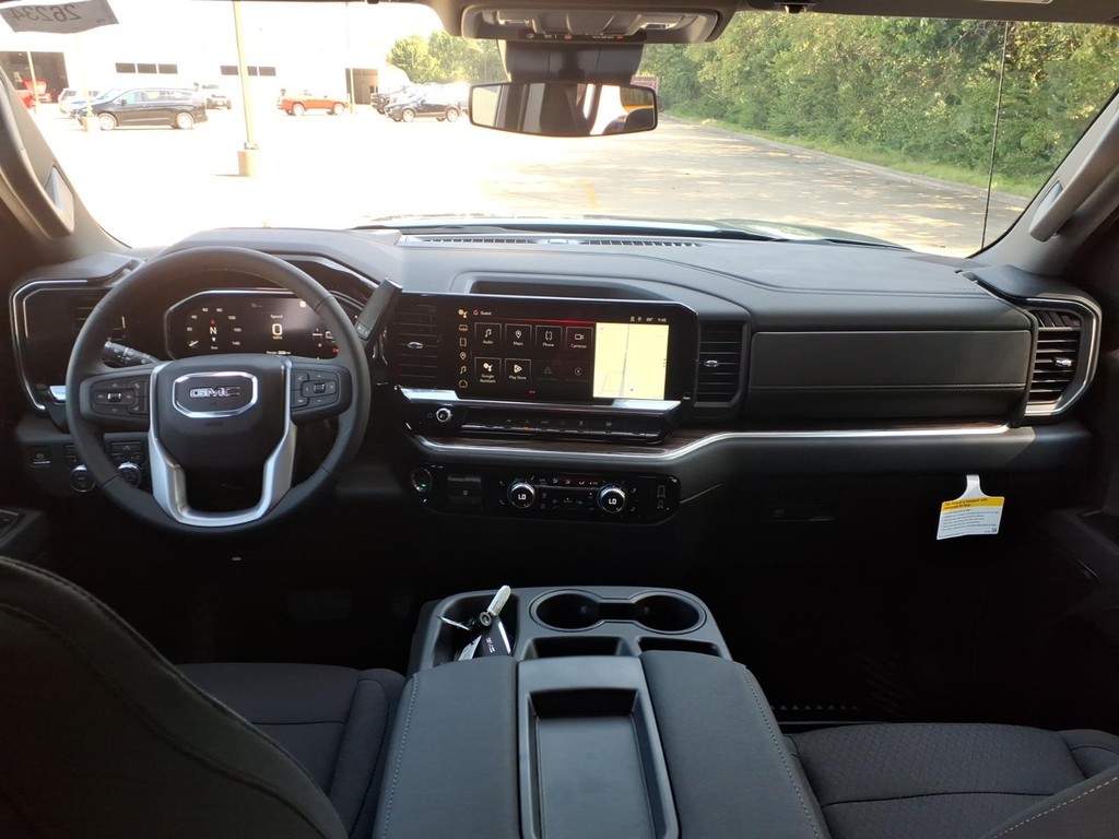 GMC Sierra 1500 Vehicle Full-screen Gallery Image 7