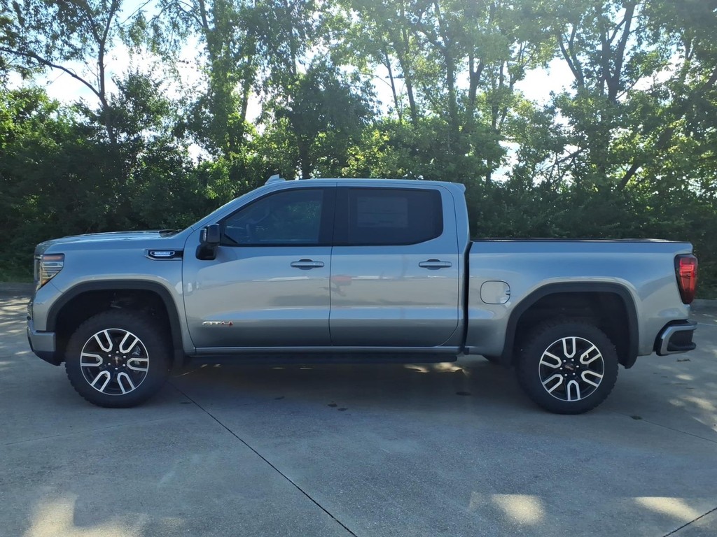 GMC Sierra 1500 Vehicle Full-screen Gallery Image 2