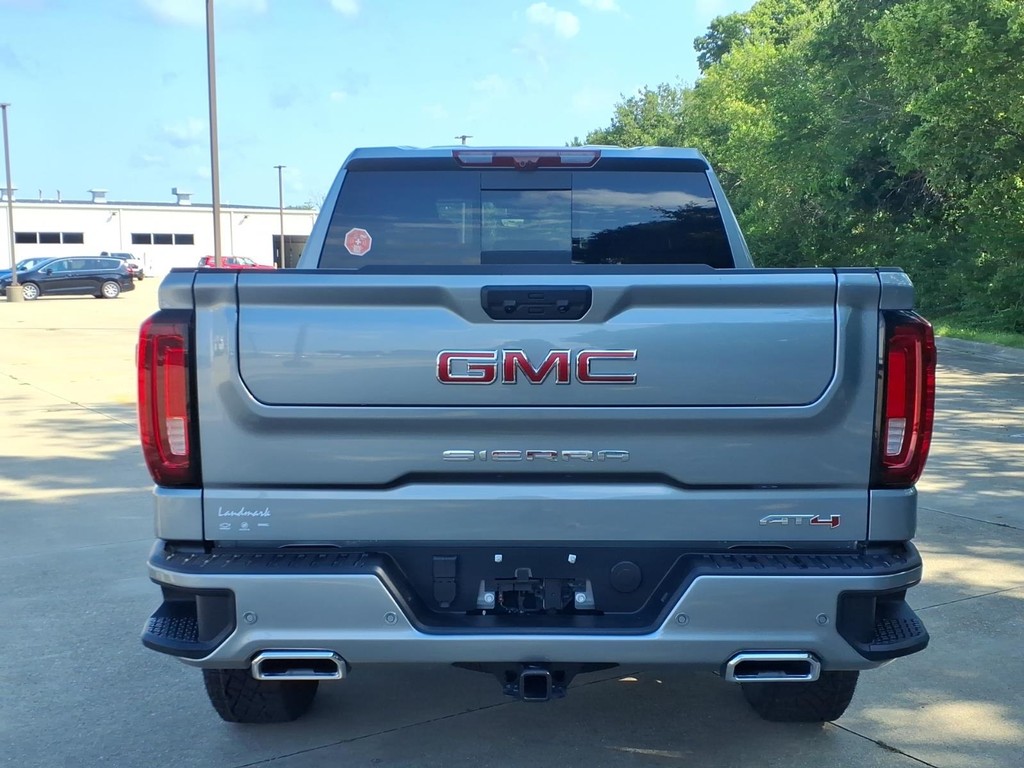 GMC Sierra 1500 Vehicle Full-screen Gallery Image 4