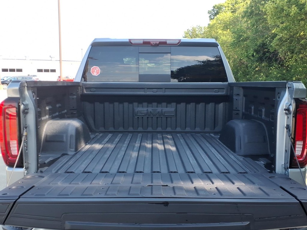 GMC Sierra 1500 Vehicle Full-screen Gallery Image 5