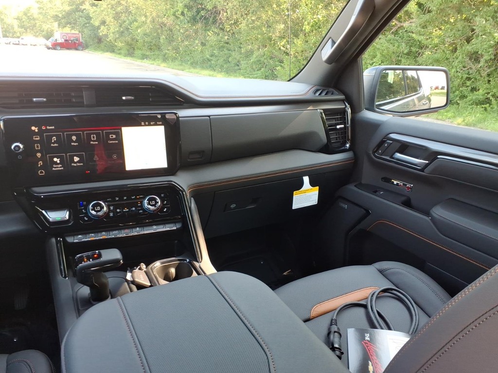 GMC Sierra 1500 Vehicle Full-screen Gallery Image 8